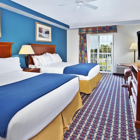 Holiday Inn Express Hotel & Suites Petoskey By Ihg Exterior photo