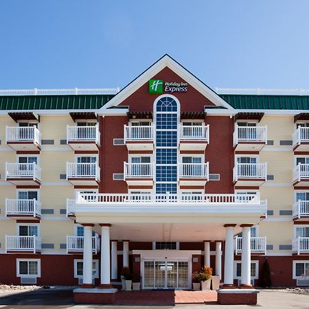Holiday Inn Express Hotel & Suites Petoskey By Ihg Exterior photo
