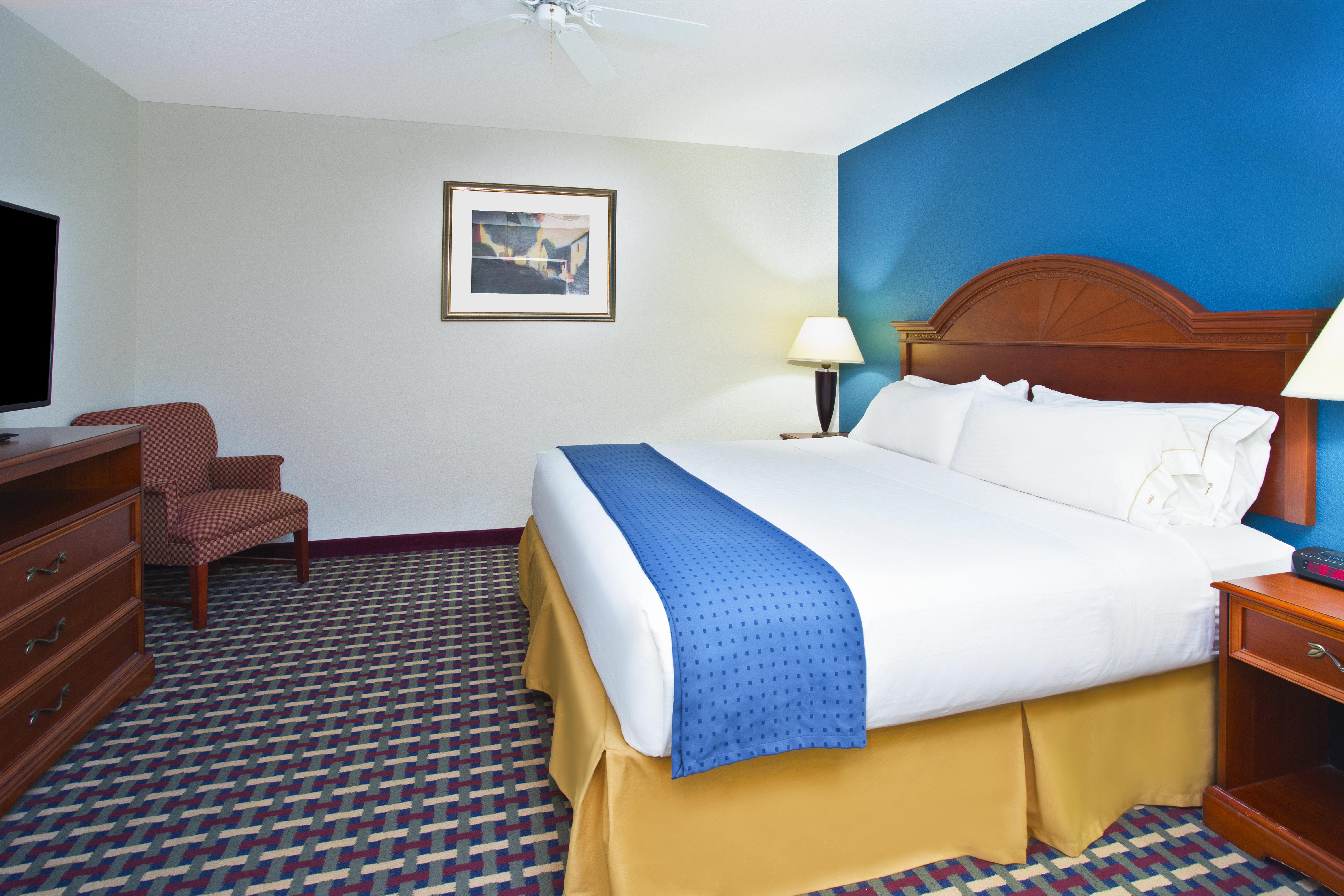 Holiday Inn Express Hotel & Suites Petoskey By Ihg Exterior photo
