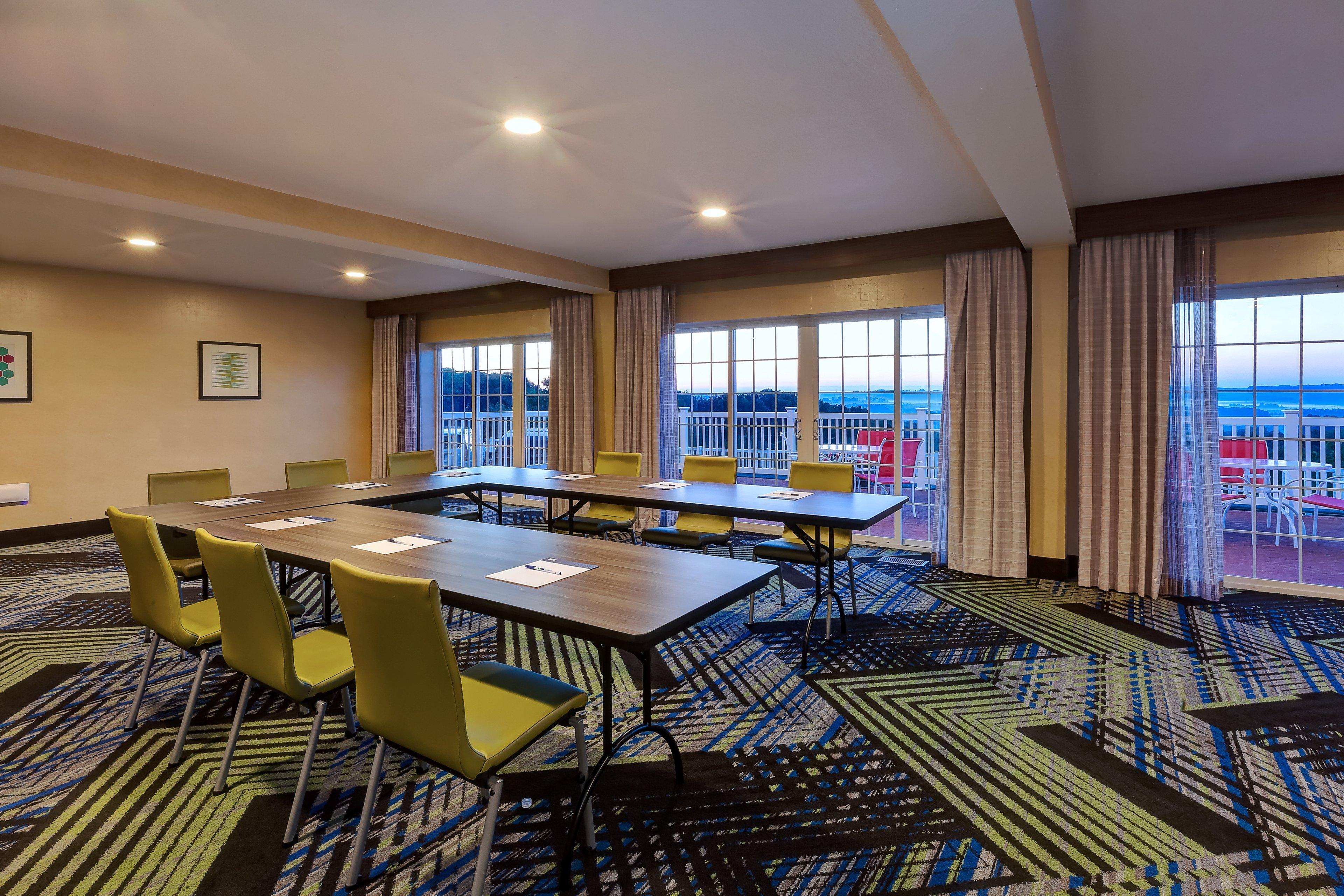 Holiday Inn Express Hotel & Suites Petoskey By Ihg Exterior photo