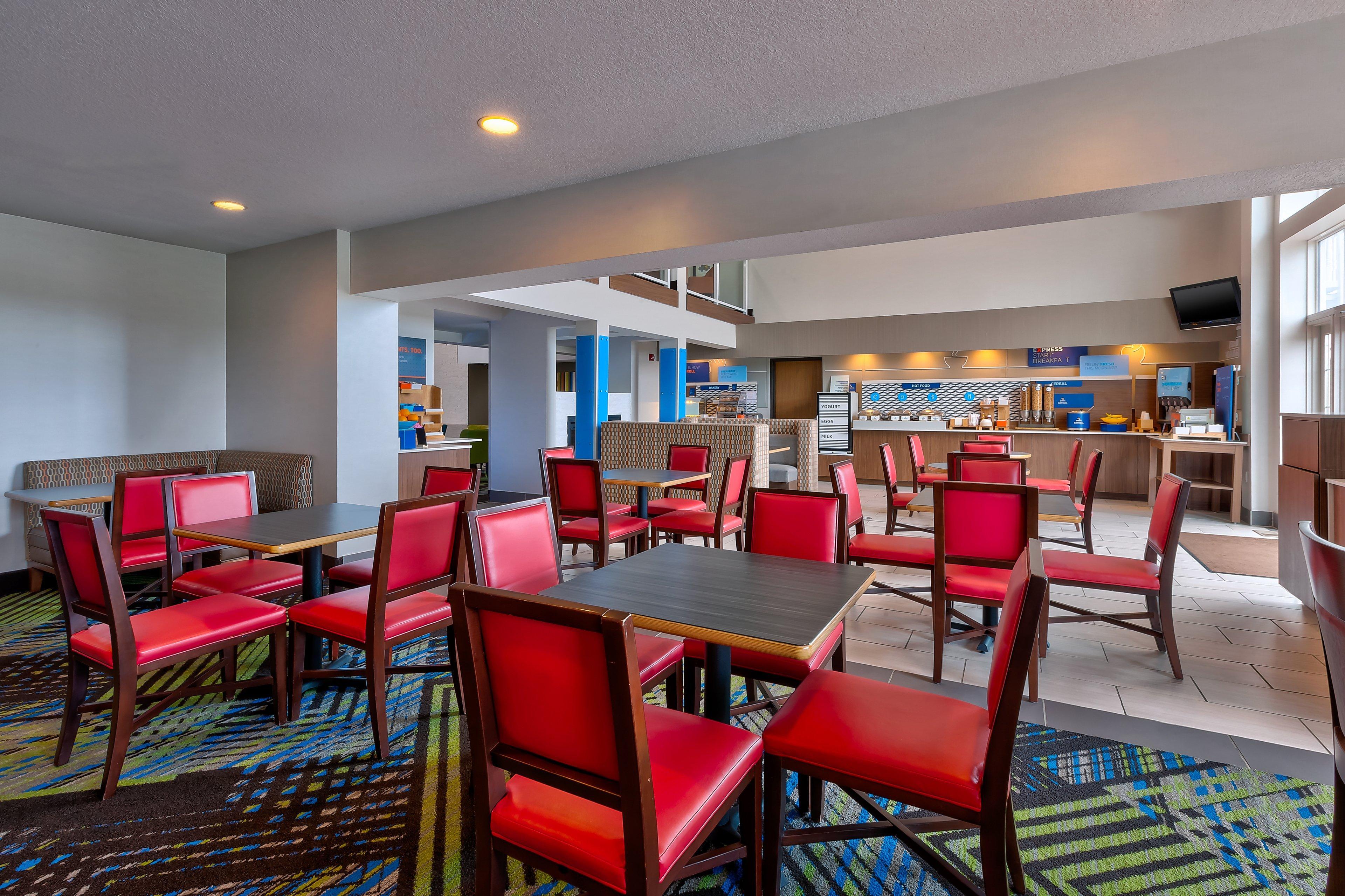 Holiday Inn Express Hotel & Suites Petoskey By Ihg Exterior photo