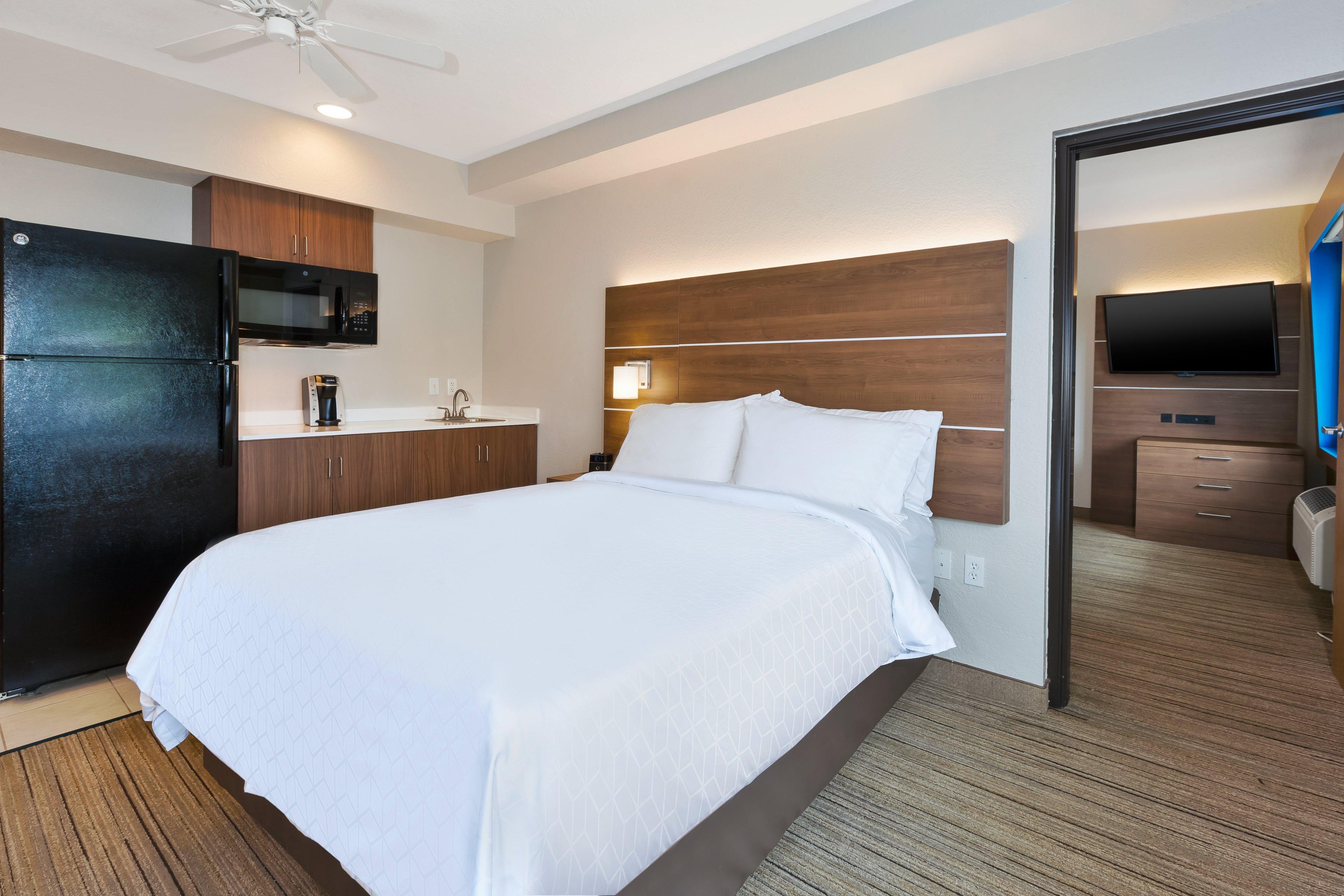 Holiday Inn Express Hotel & Suites Petoskey By Ihg Exterior photo