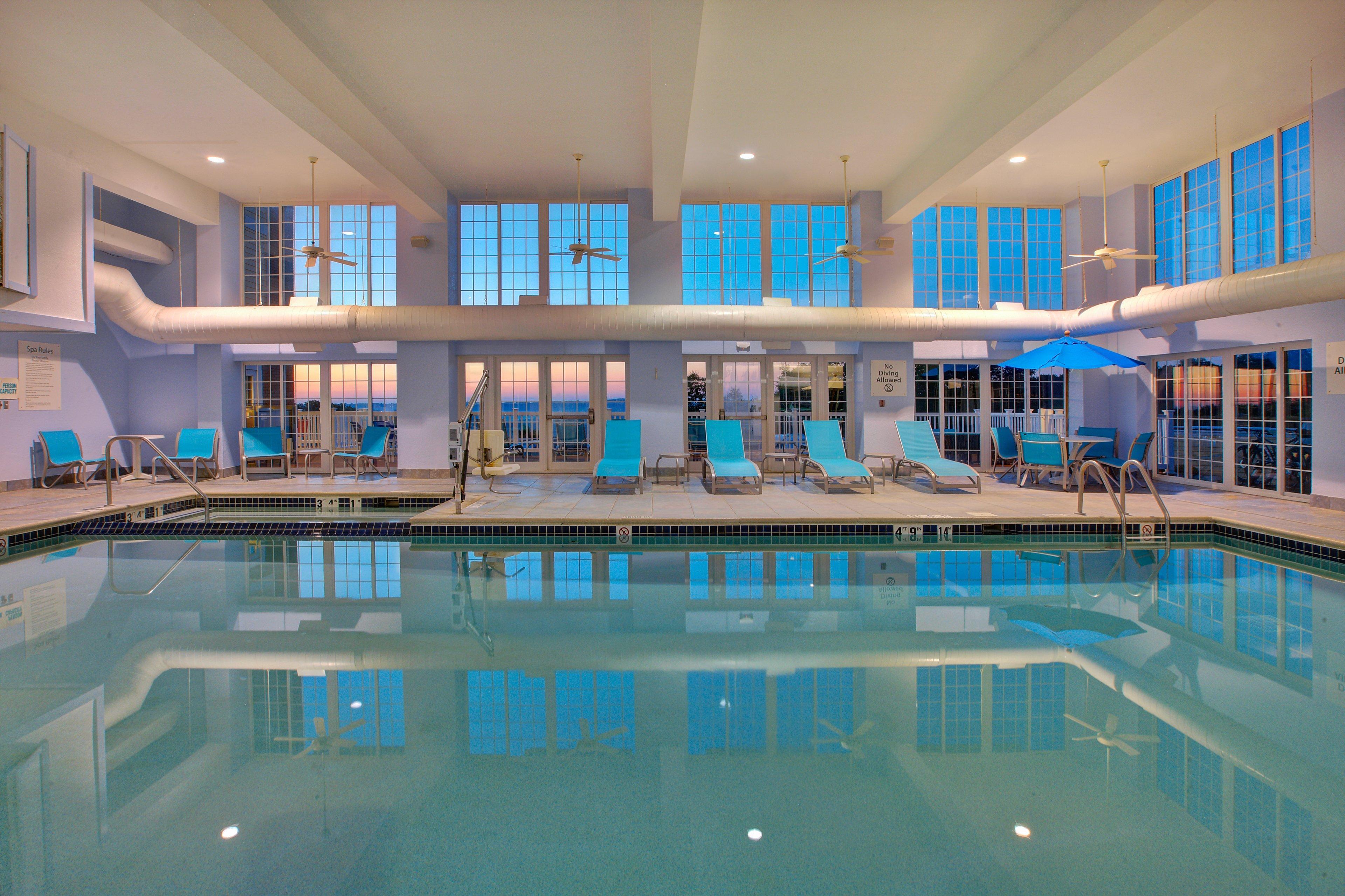 Holiday Inn Express Hotel & Suites Petoskey By Ihg Exterior photo