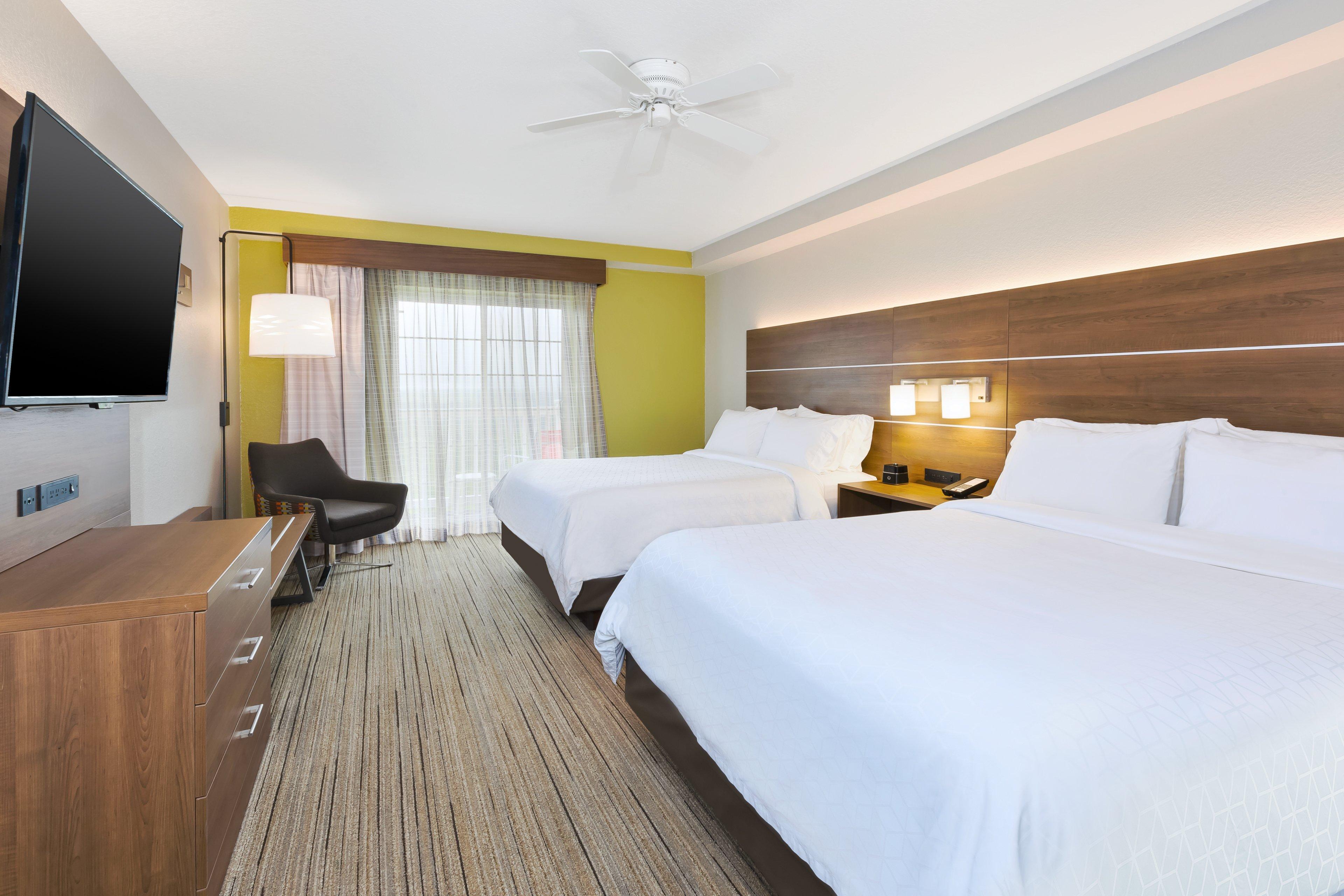 Holiday Inn Express Hotel & Suites Petoskey By Ihg Exterior photo