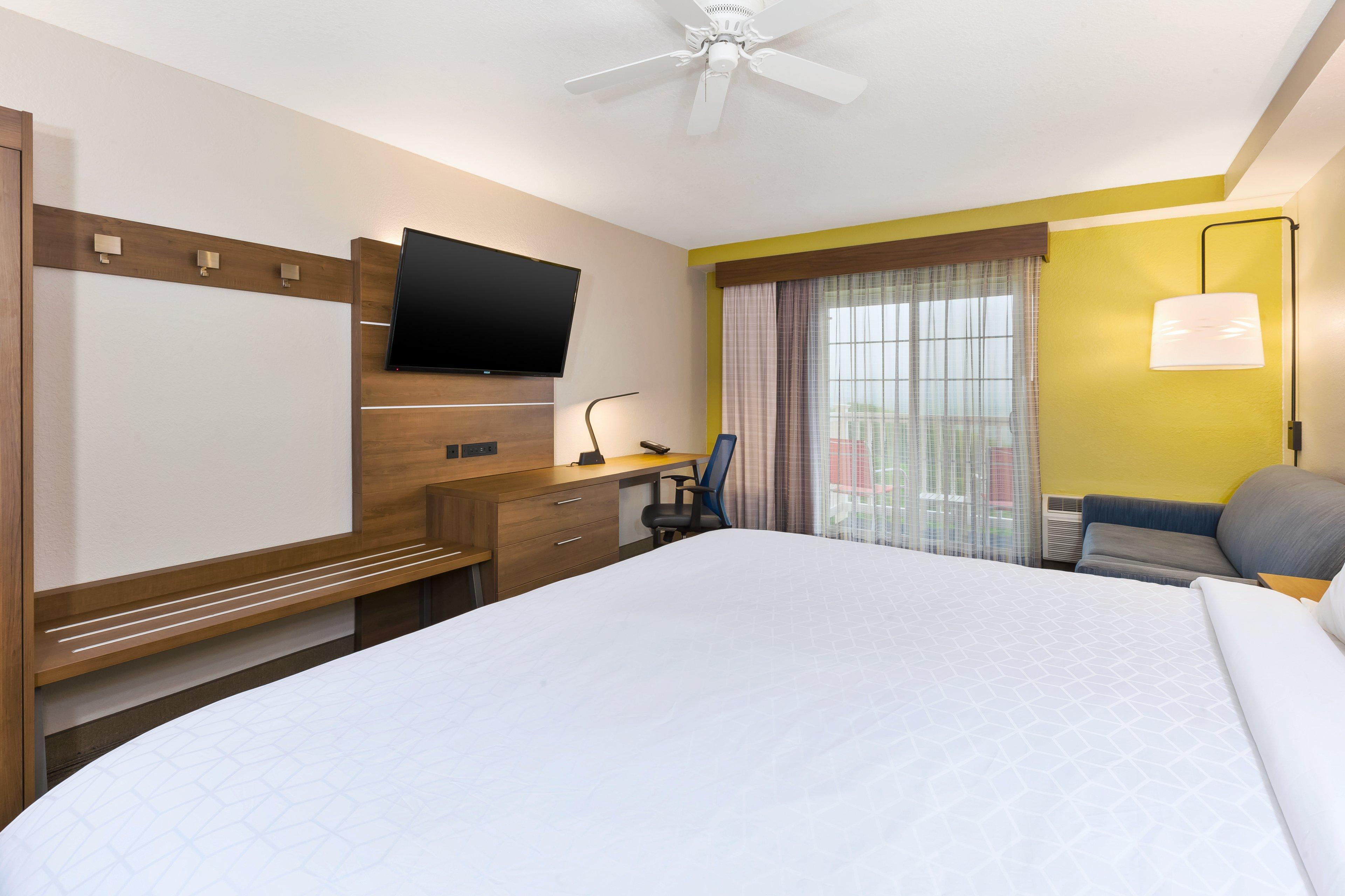 Holiday Inn Express Hotel & Suites Petoskey By Ihg Exterior photo