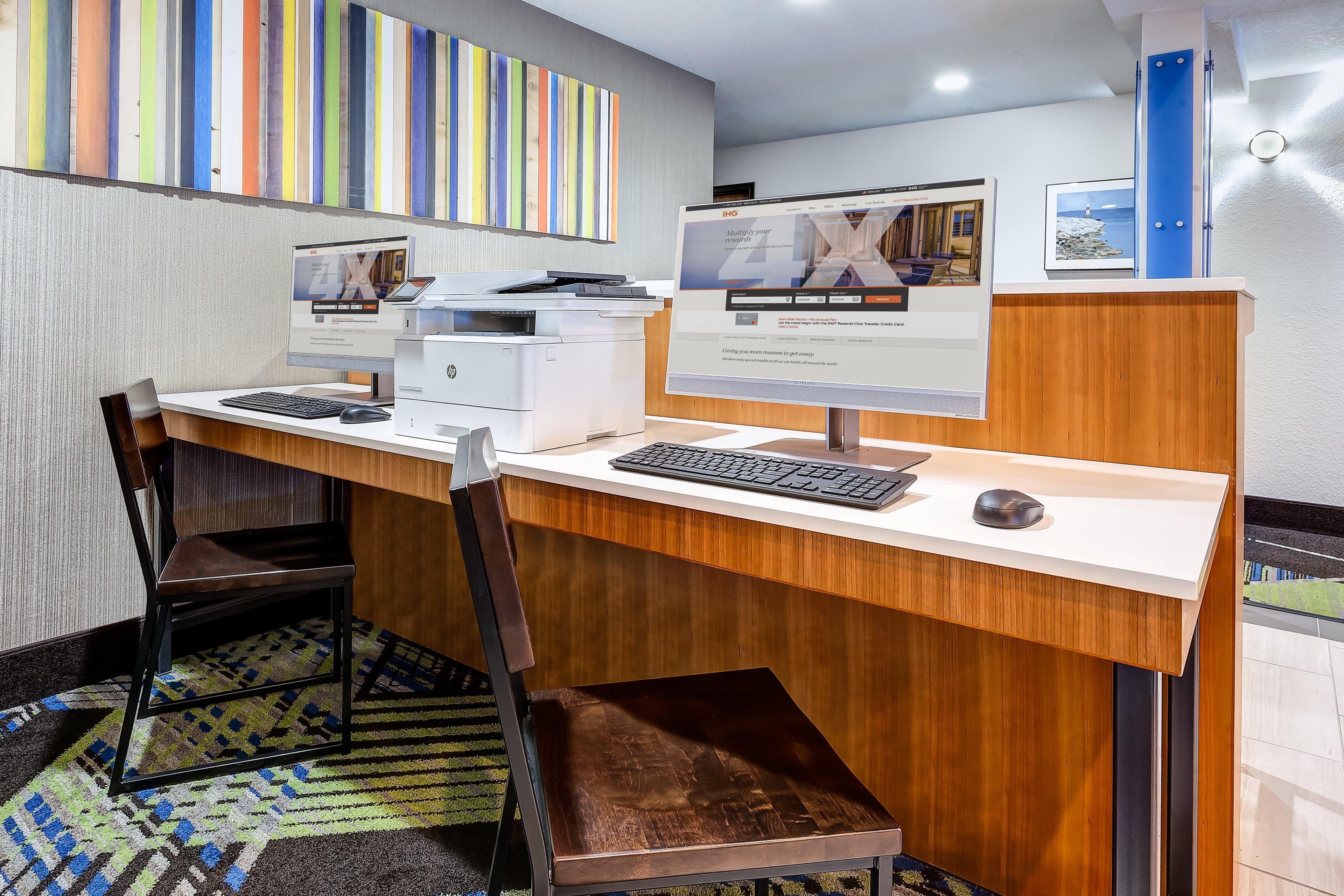 Holiday Inn Express Hotel & Suites Petoskey By Ihg Exterior photo