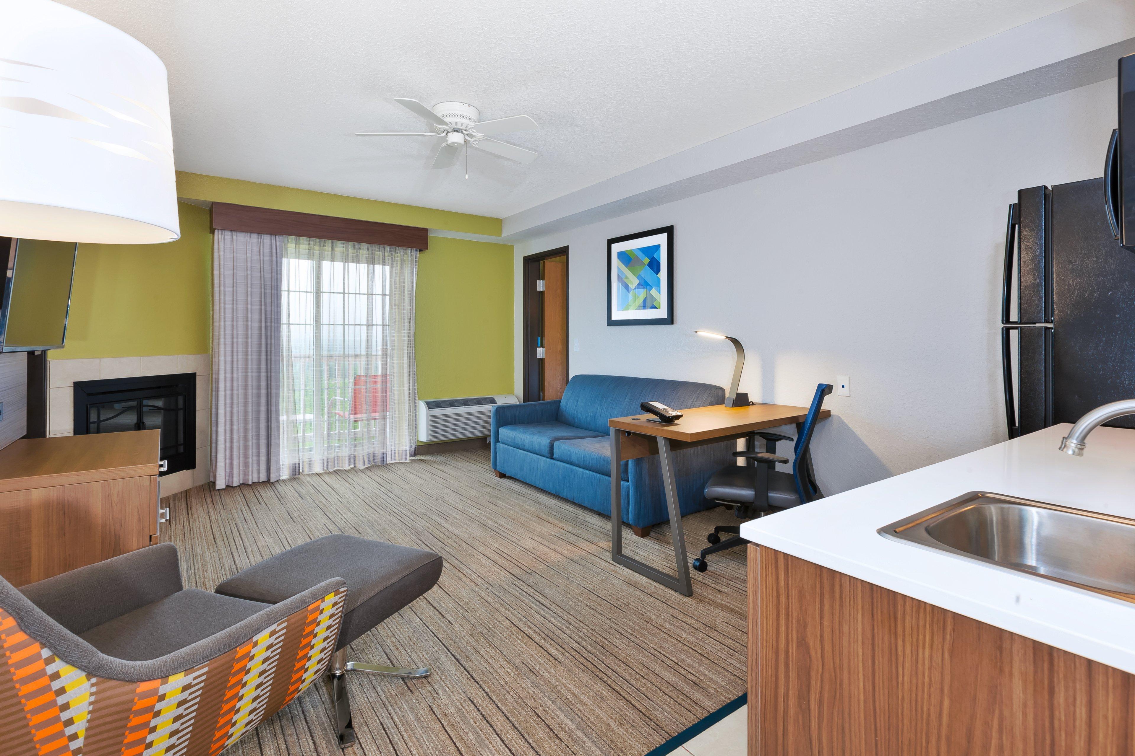 Holiday Inn Express Hotel & Suites Petoskey By Ihg Exterior photo