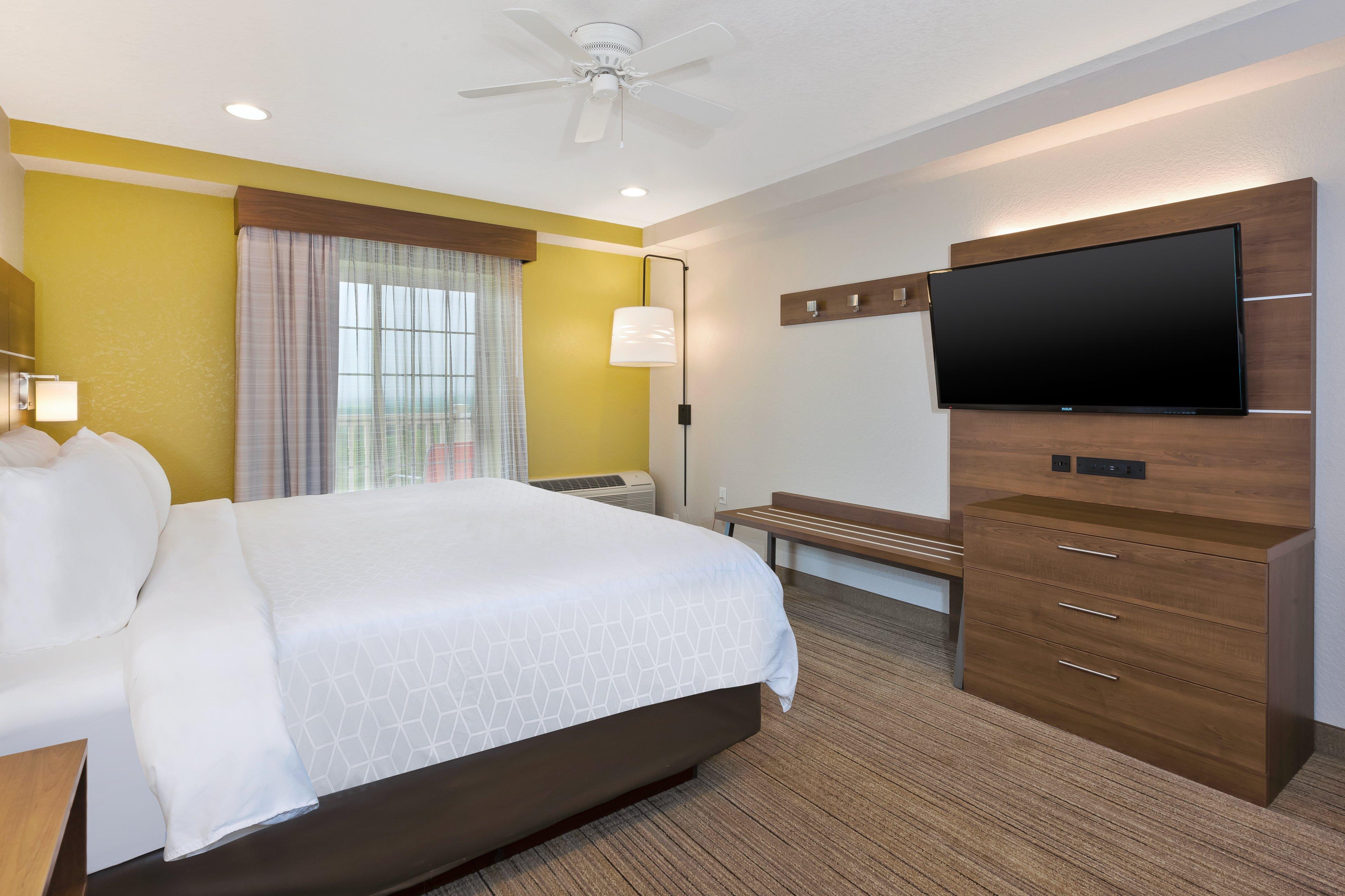 Holiday Inn Express Hotel & Suites Petoskey By Ihg Exterior photo