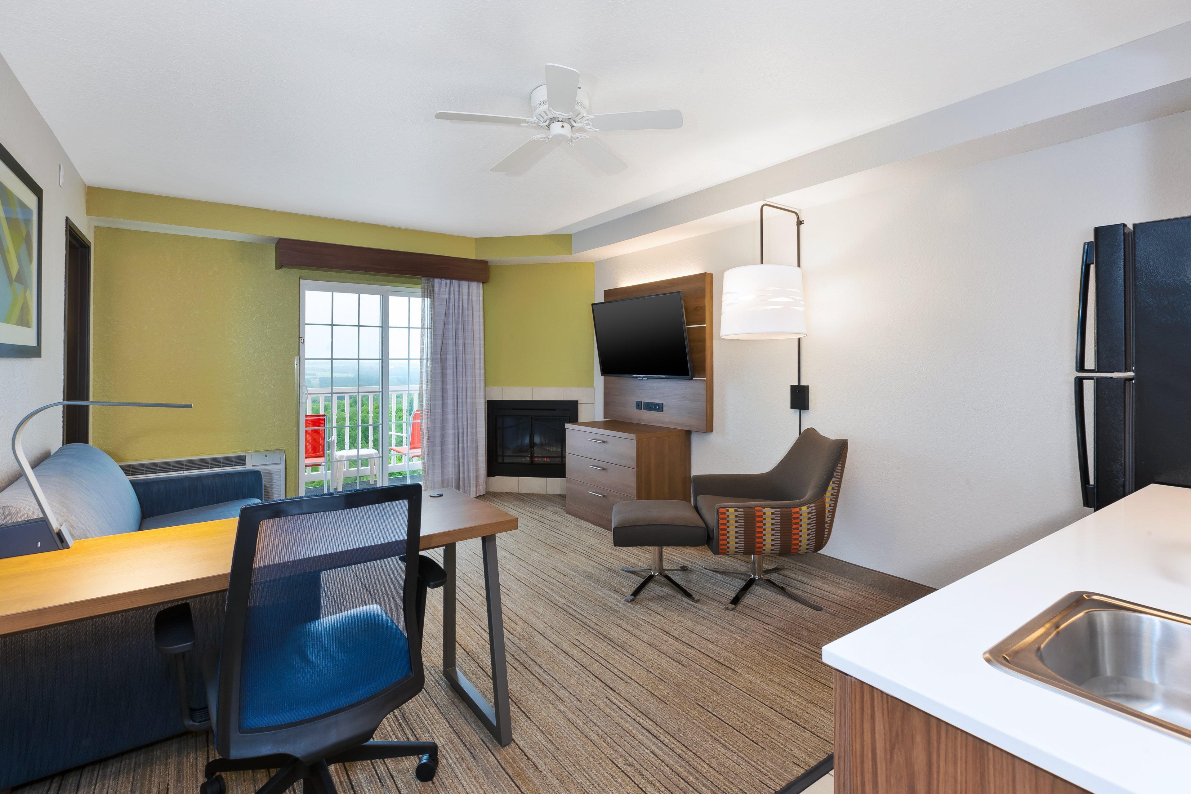 Holiday Inn Express Hotel & Suites Petoskey By Ihg Exterior photo