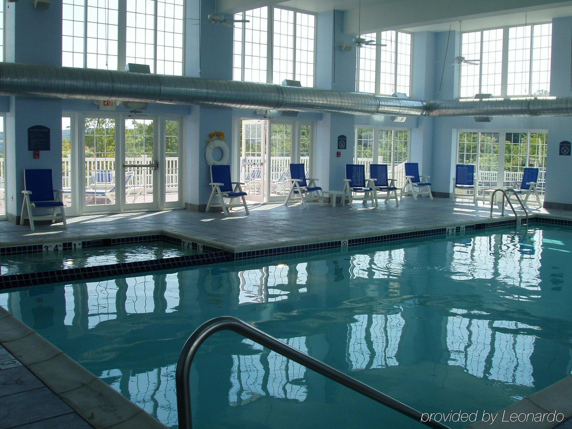 Holiday Inn Express Hotel & Suites Petoskey By Ihg Facilities photo